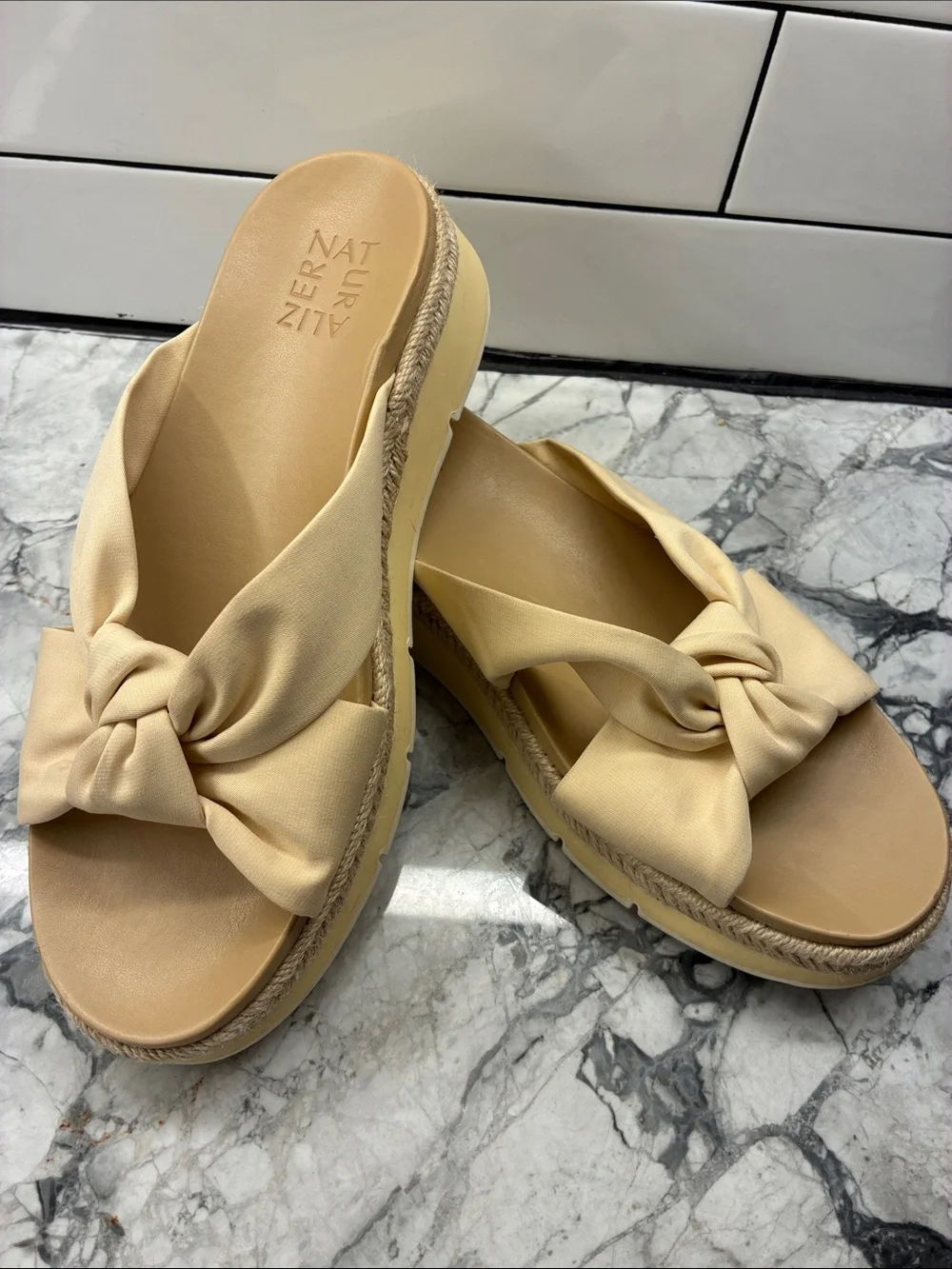 Naturalizer Beige Knot-Front Slide rope  espadrille Sandals 9.5  runs big